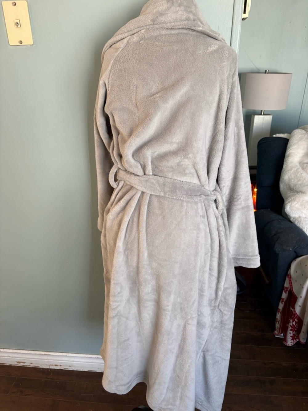 Pottery Barb cozy grey robe - Picture 2 of 6